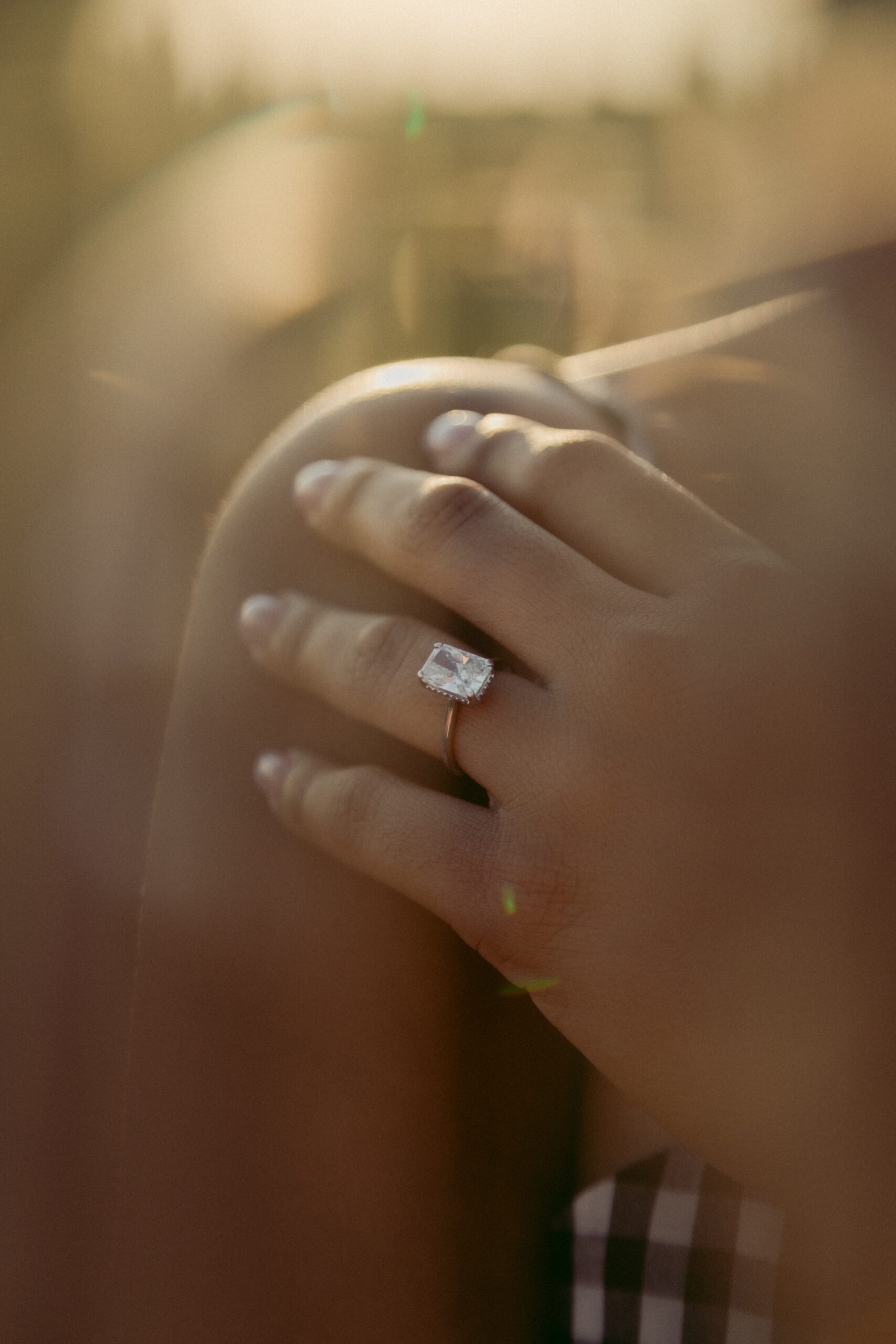 Bague diamant en forme de poire : guide d’achat