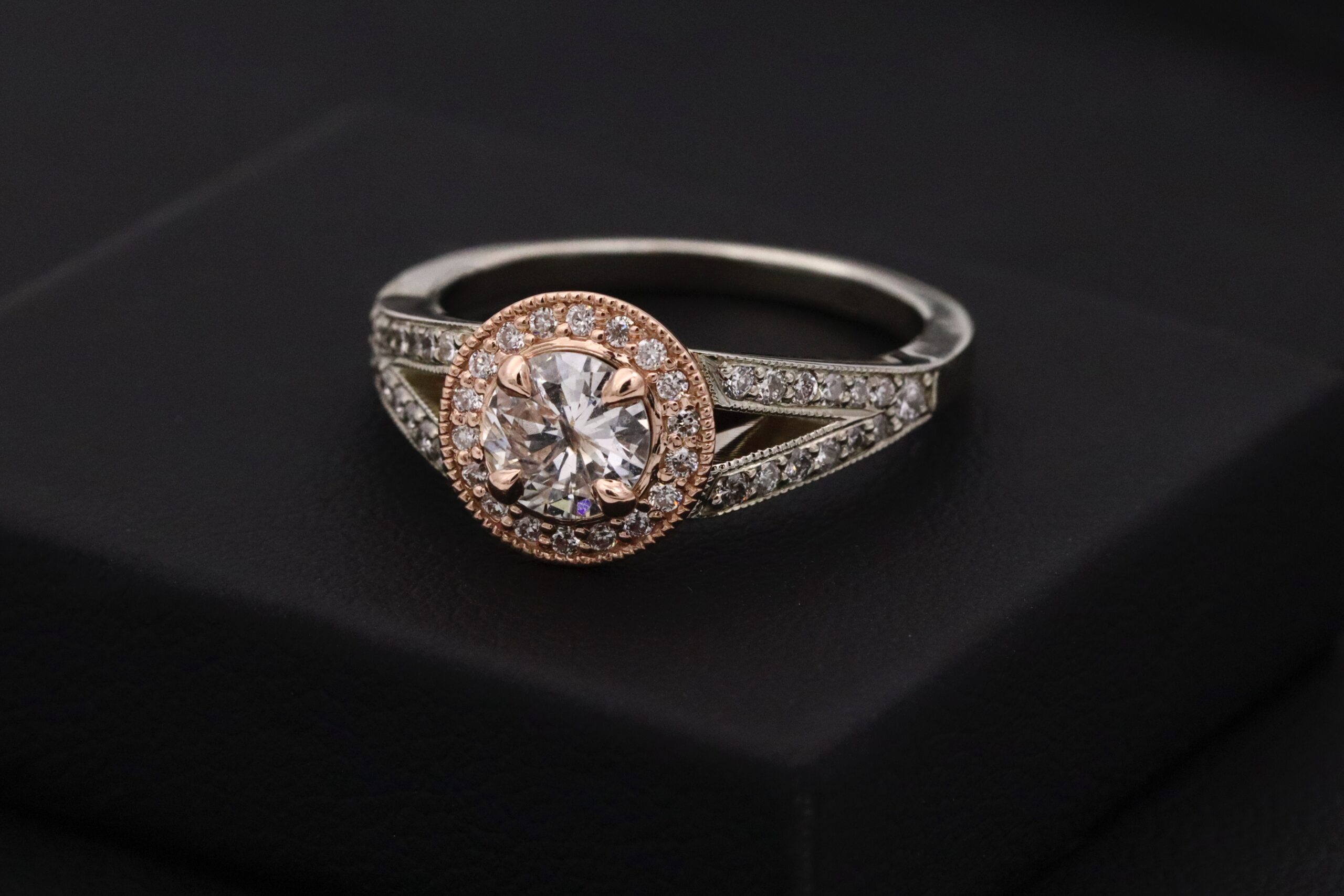 Comment bien choisir sa bague baguette en diamant ?