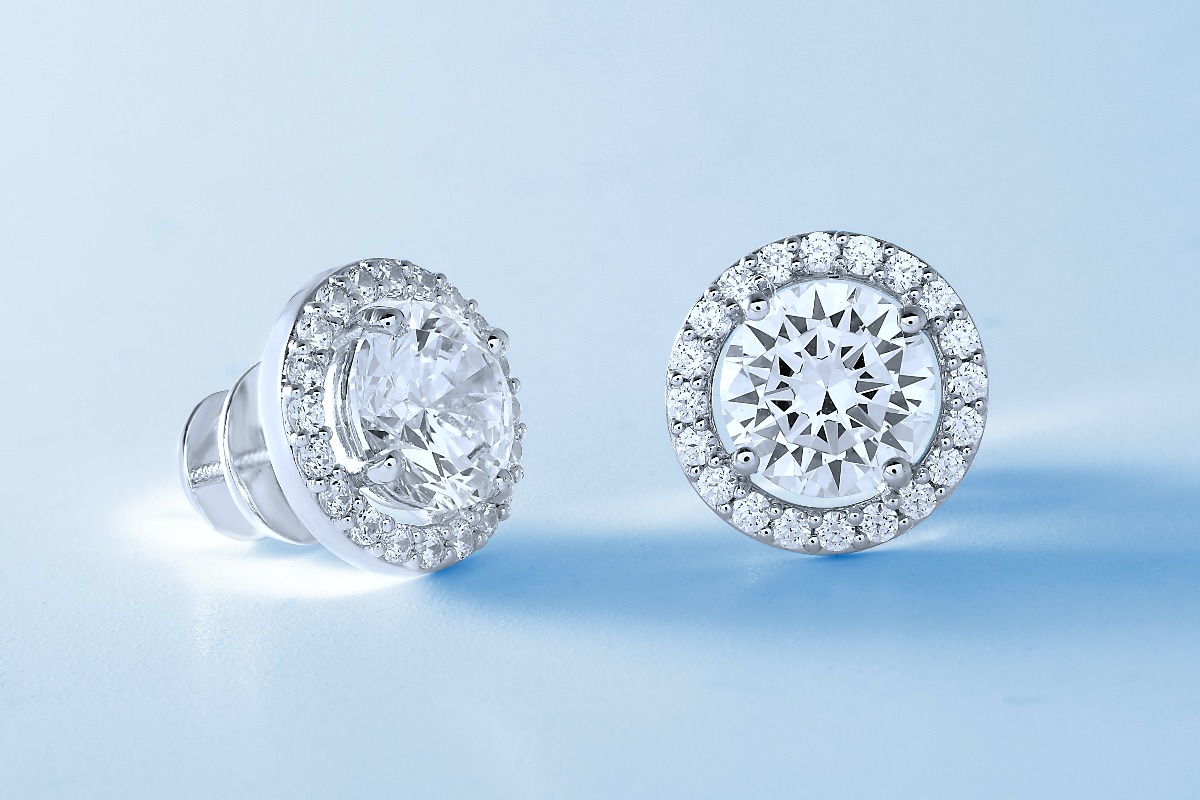 Comment assortir les boucles d’oreilles à votre tenue, votre coiffure et votre occasion ?