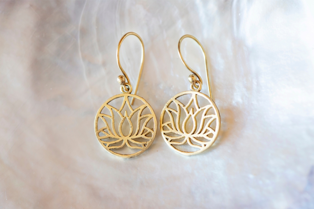 Comment choisir les boucles d&rsquo;oreilles parfaites ?  Guide de la marque Bonore