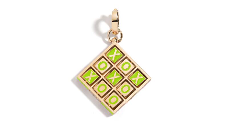 Extrait et retrouvé le pendentif xoxo