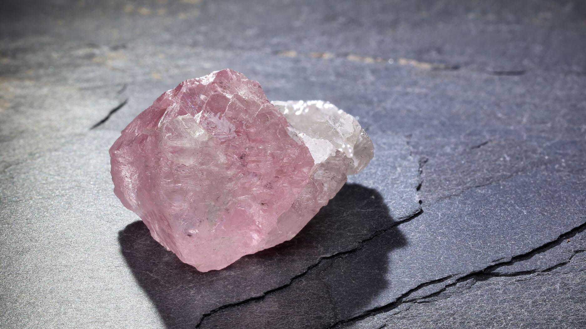 Lucara dévoile un diamant rose inhabituel de 37 carats