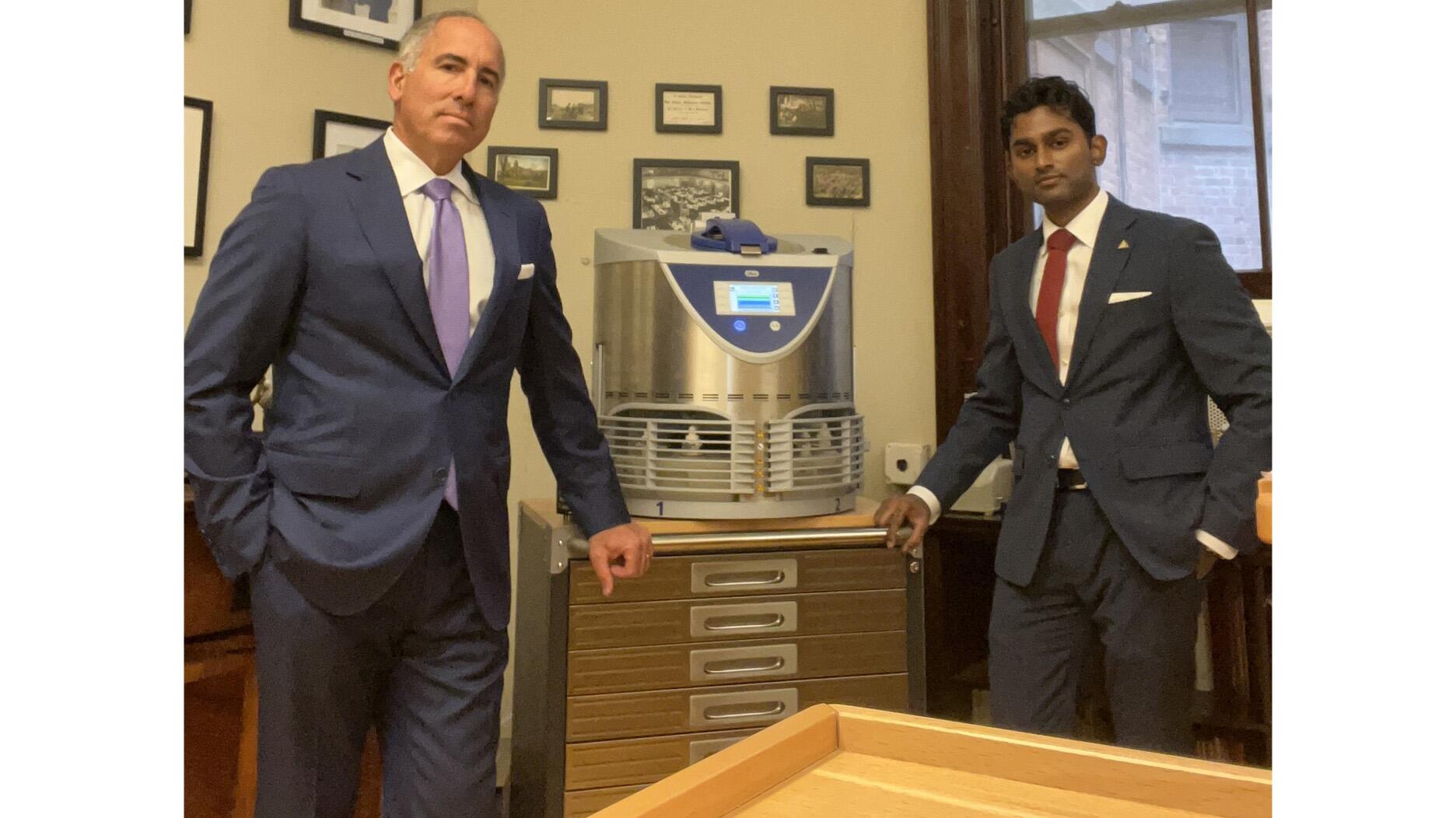 Wilson & Son Jewelers fait des dons à la Horological Society de New York