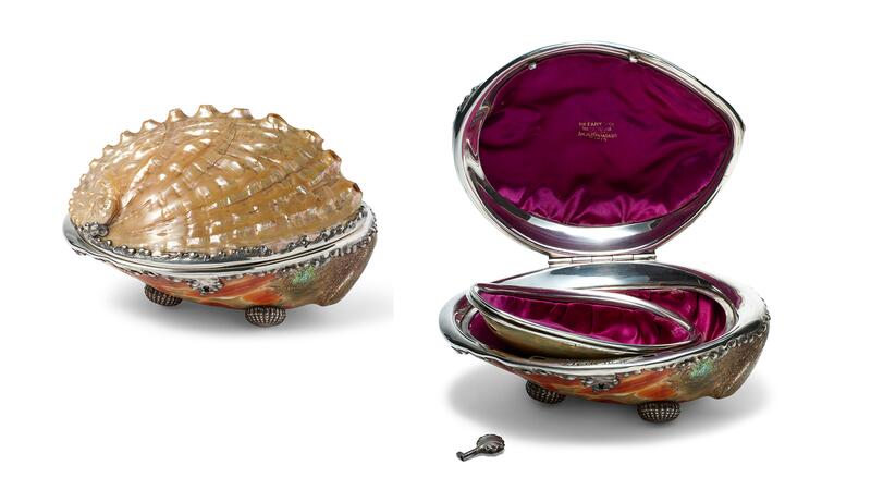 A Tiffany & Co. Box Aprimone, vers les années 1890, en argent avec une doublure en soie. Collection de Neil Lane. (Crédit d'image: Lendon Flanagan) Boîte de soie d'ormeaux Tiffany & Co