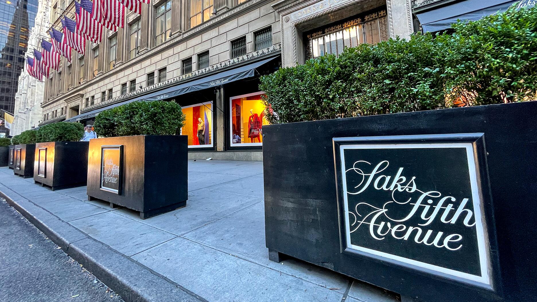 Ce que les designers devraient savoir sur la faillite de Saks Global