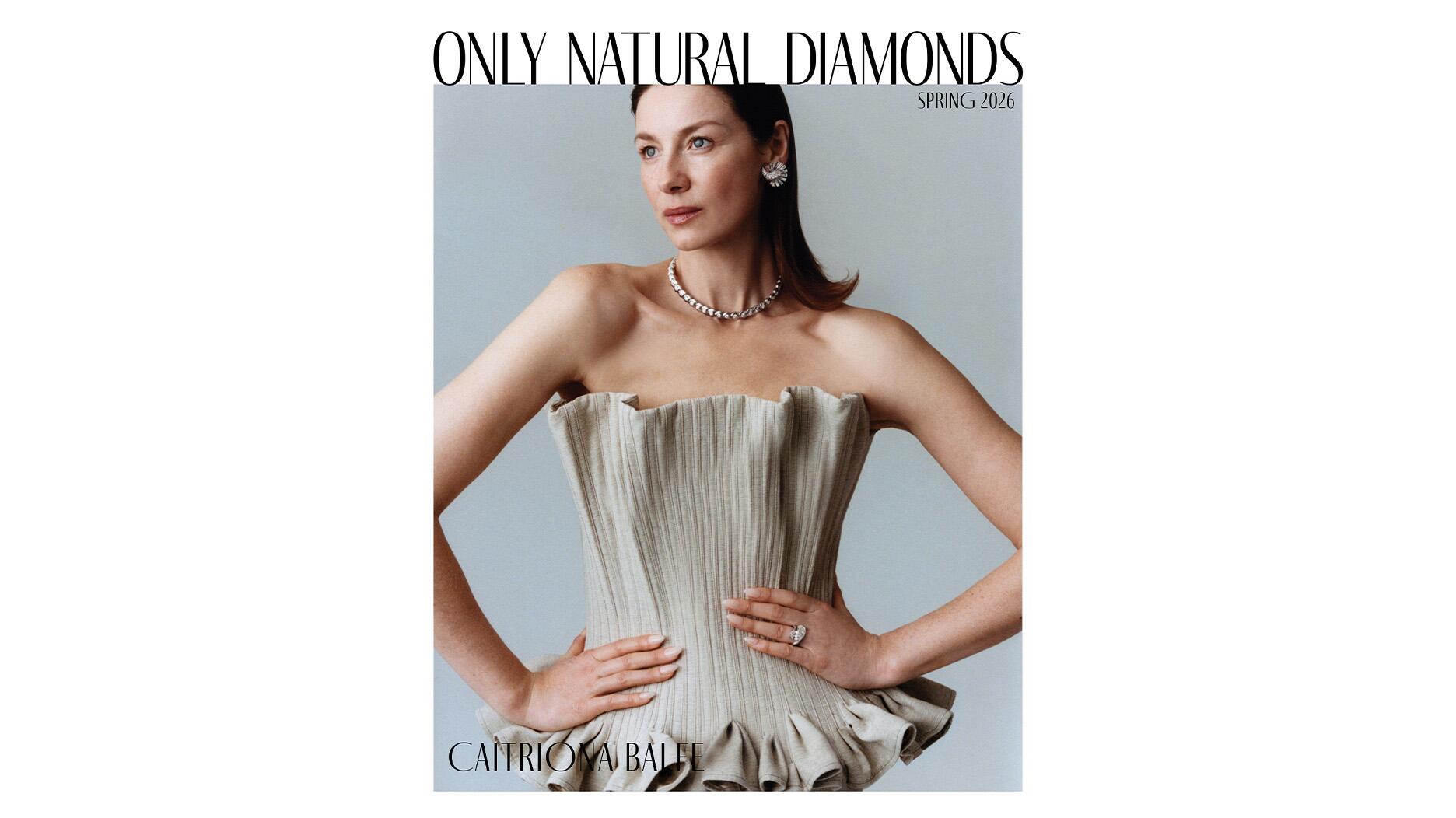 Caitríona Balfe présente uniquement une couverture de diamants naturels
