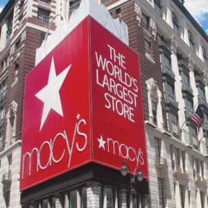 Les plans de redressement de Macy's sont prometteurs, stimulés par Bloomingdale's