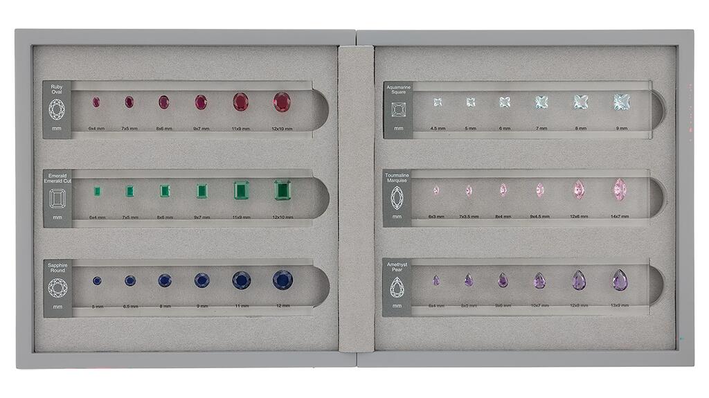 Ce nouvel ensemble de sélection de pierres précieuses aide les clients à mieux visualiser les formes et les tailles des pierres précieuses, a déclaré Stuller. Ensemble de sélection de pierres précieuses Stuller