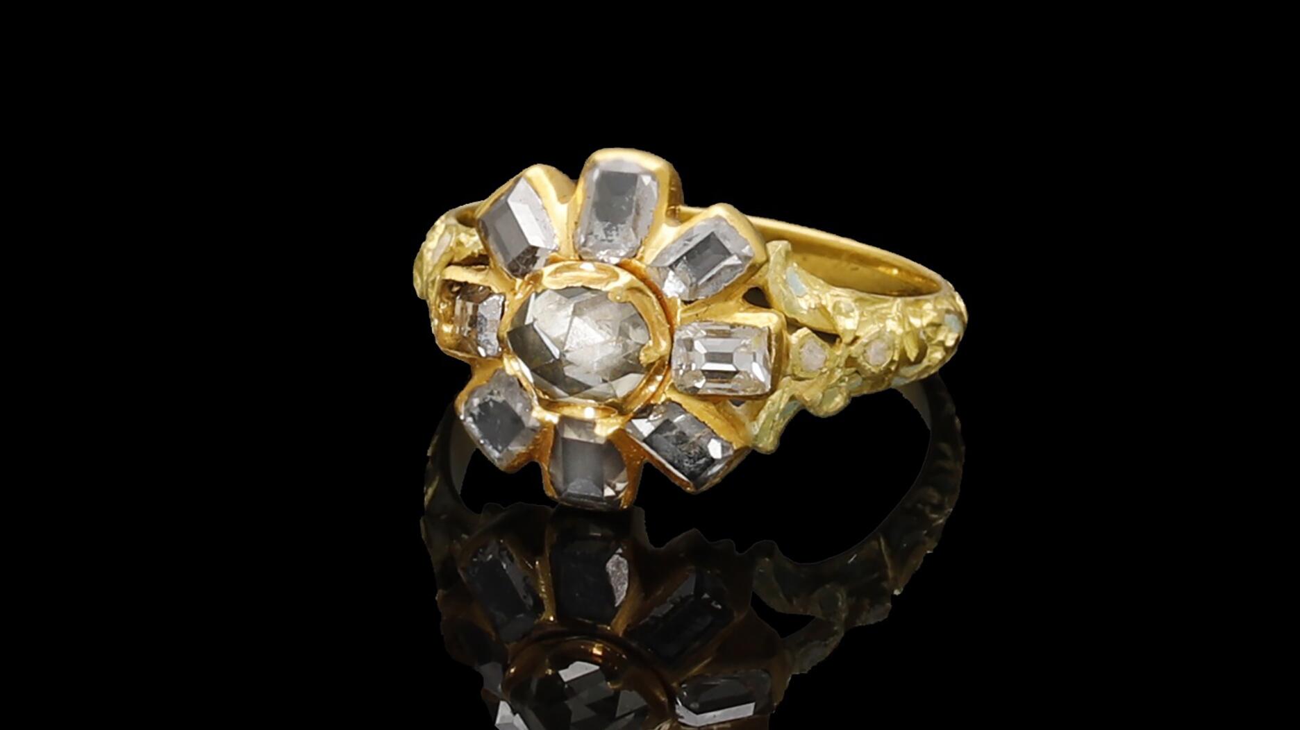 Une bague en diamant « Hogback » du XVIe siècle mise aux enchères à Londres