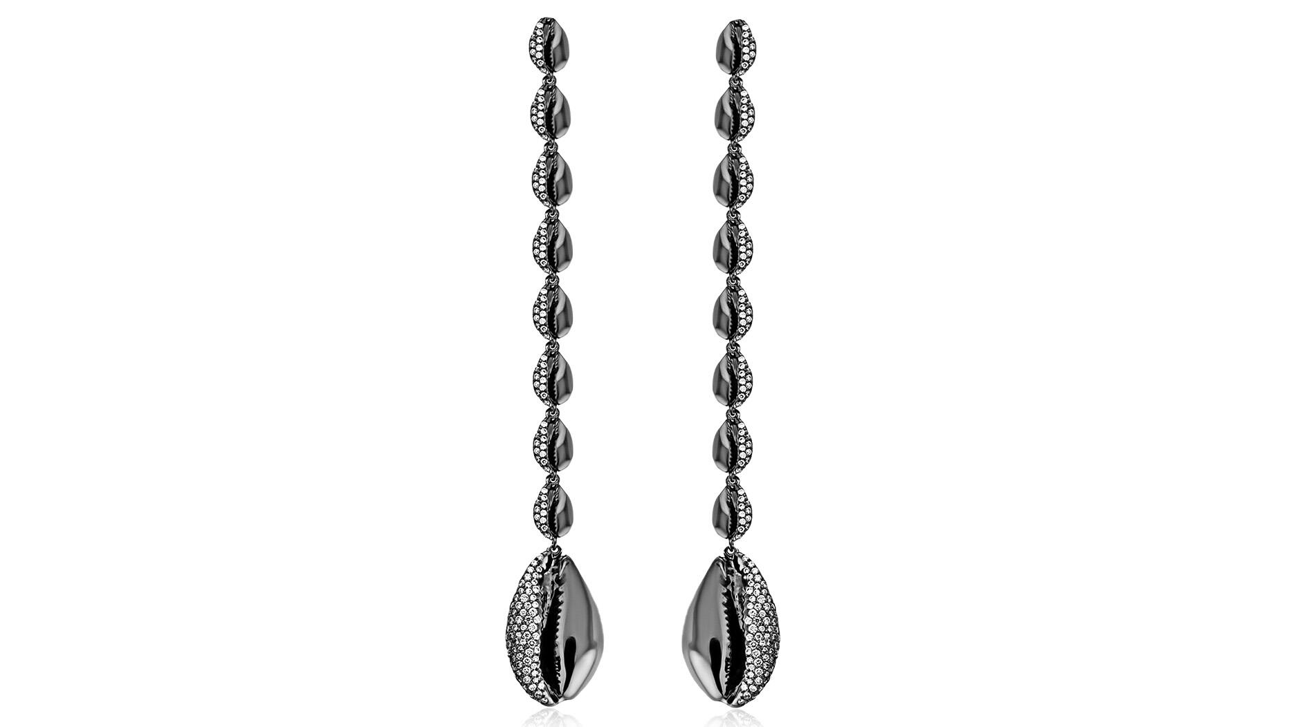 Michelle Obama porte des boucles d'oreilles Almasika symbolisant le pouvoir féminin