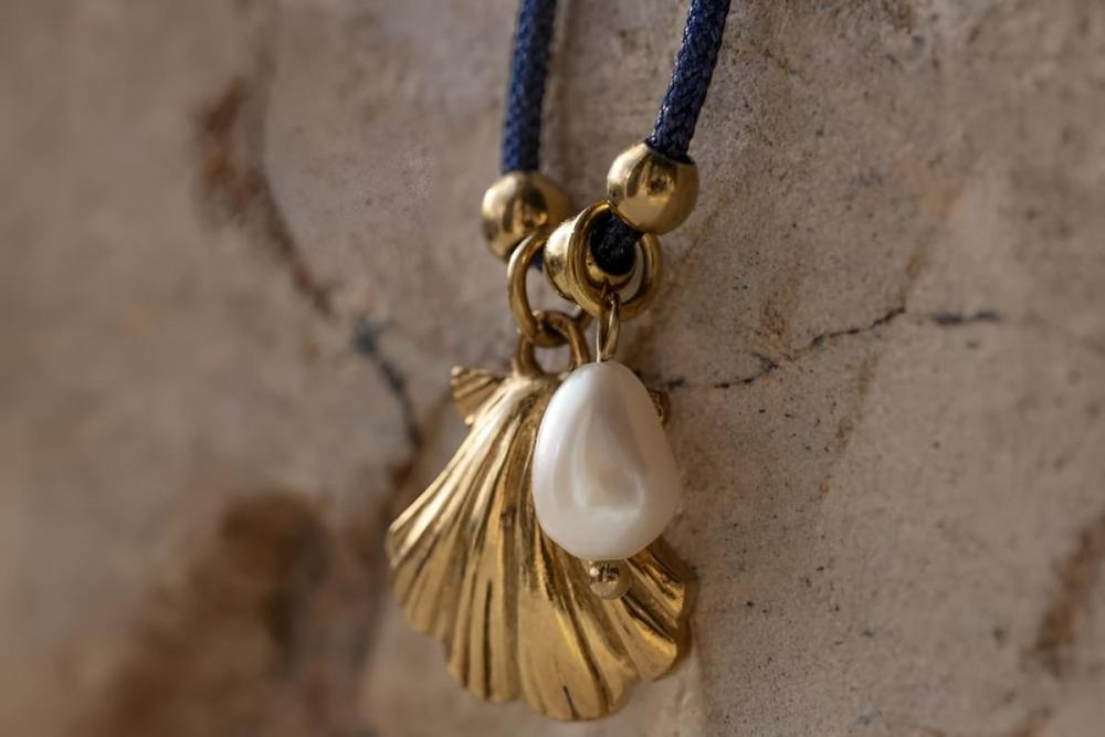 collier-pour-femme-avec-coquillage-et-perle