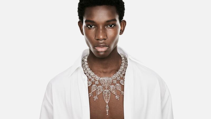 Collier de pluie Boucheron Human Being Collection sur modèle