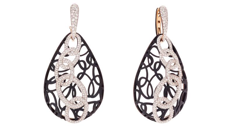 Une paire de boucles d'oreilles « Ipnotica » ornée de 540 diamants en or rose 18 carats Boucles d'oreilles Pomellato Ipnotica
