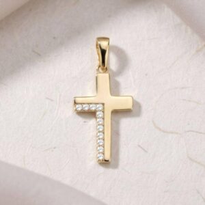 Actualités – Chaîne avec croix – un bijou intemporel et un symbole éloquent