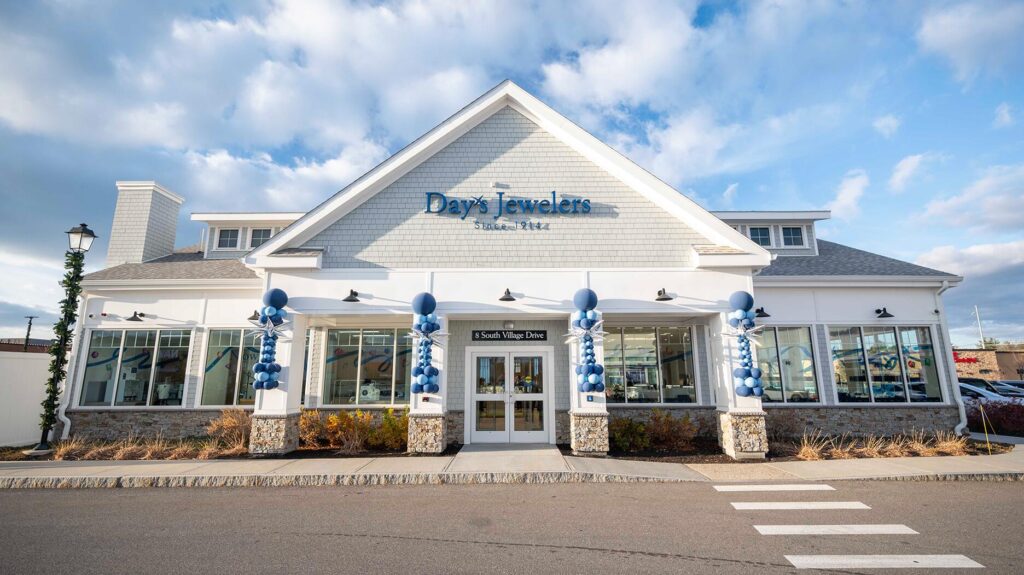 Day’s Jewelers store in Salem New Hampshire