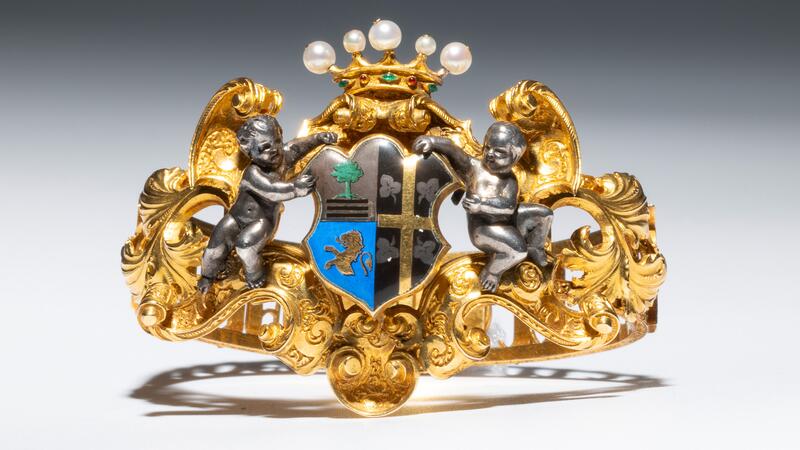Un bracelet romantique néo-Renaissance, « Dieu Donne », créé par l'orfèvre français Jean-Valentin Morel en 1845 Bracelet Romantique Néo-Renaissance