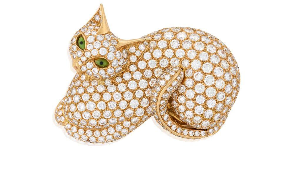 Sandy Lerner’s 18-karat gold and diamond cat brooch