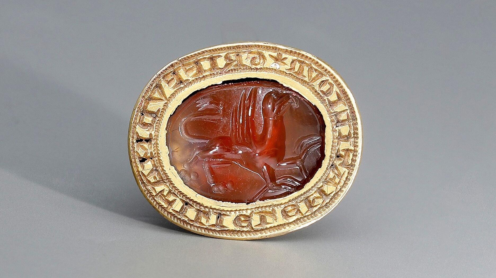 14th century gold seal ring