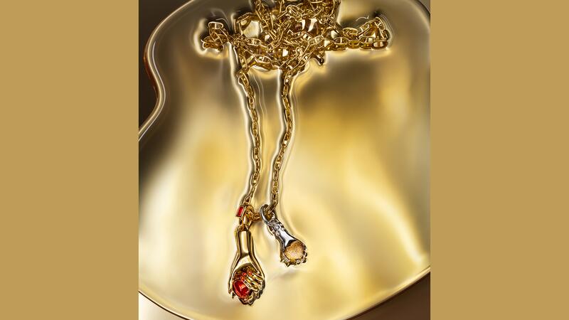 La collection fera ses débuts le 8 octobre, à un prix allant de 58 $ à 250 $. Bijoux Pandora Pat McGrath