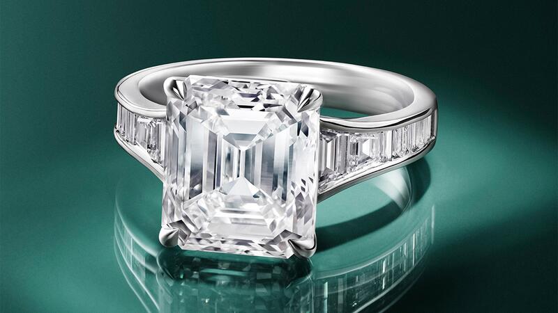 Brilliant Earth Bague de cocktail en diamant Asscher de la collection Elizabeth Taylor