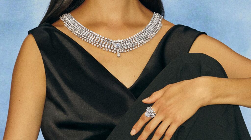 De Beers London Vibrations high jewelry Echo transformable necklace