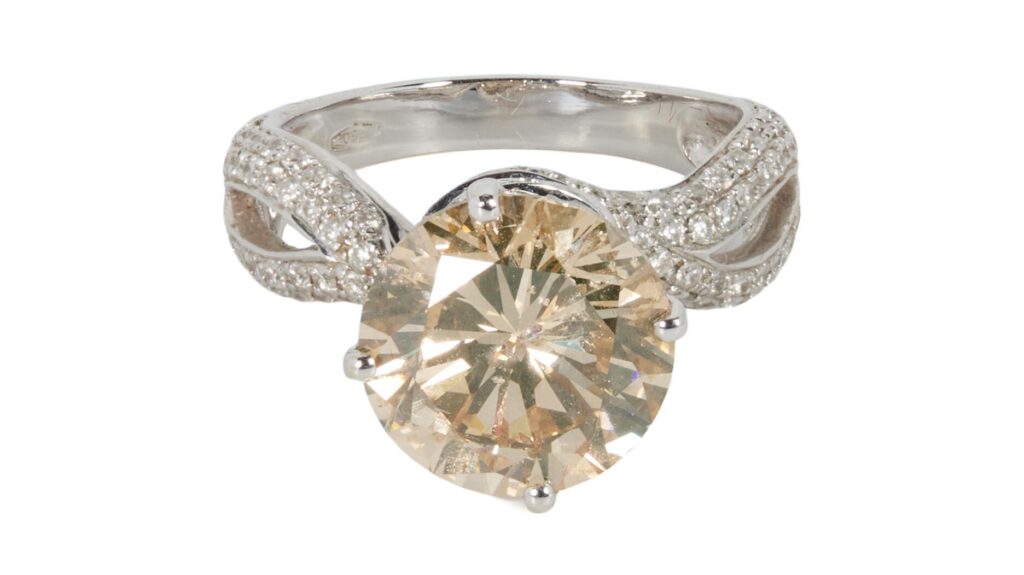 Dionne Warwick brown diamond ring from Sultan of Brunei