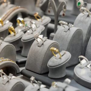 Du Conclave : mesures de sécurité que les bijoutiers devraient prendre