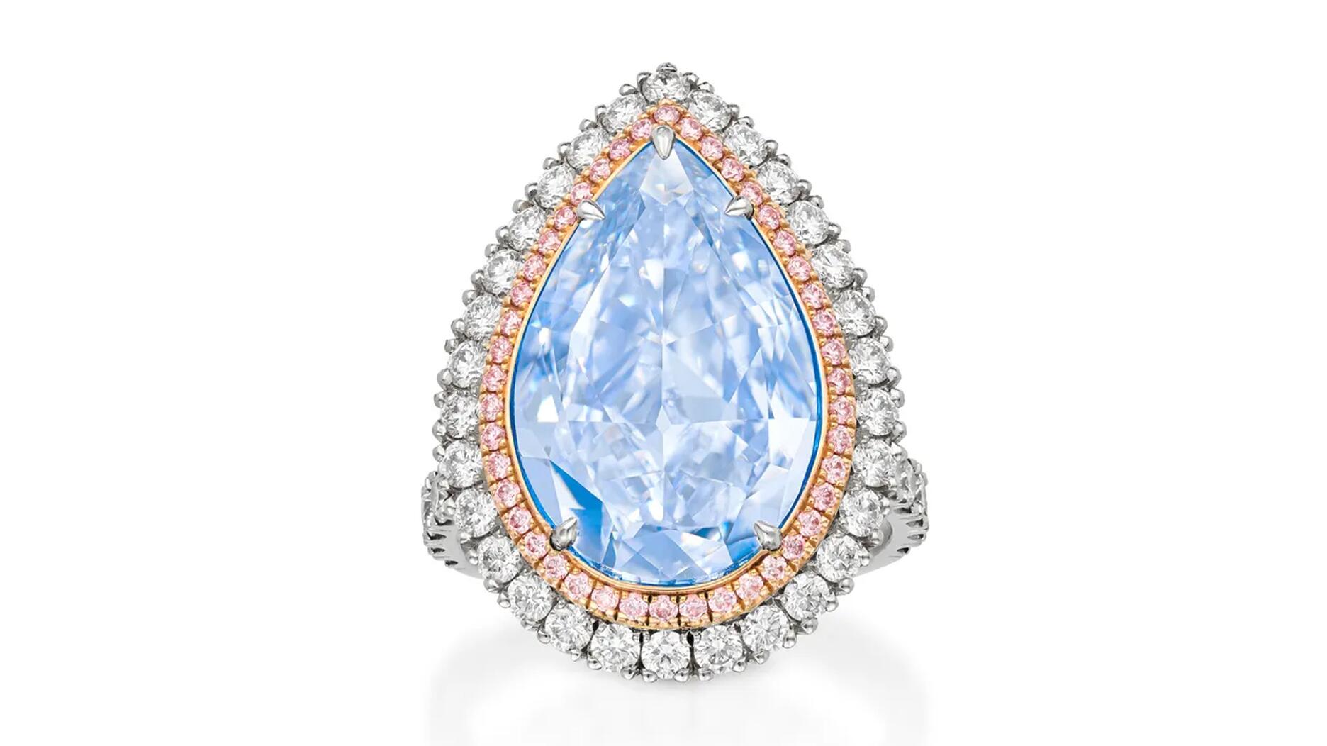 Un diamant bleu de 8 carats invendu aux enchères de bijoux au Royaume-Uni