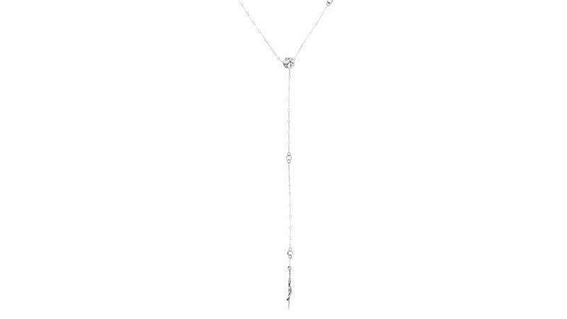 Le lasso « Button and Needle » en argent sterling (425$) Bouton Mignon Faget et Lariat à Aiguilles