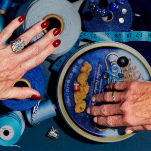 La collection Mignon Faget choisit le fait main plutôt que l'IA